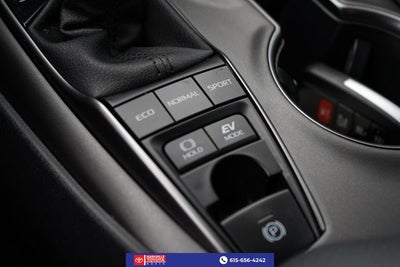 2023 Toyota Camry Hybrid SE