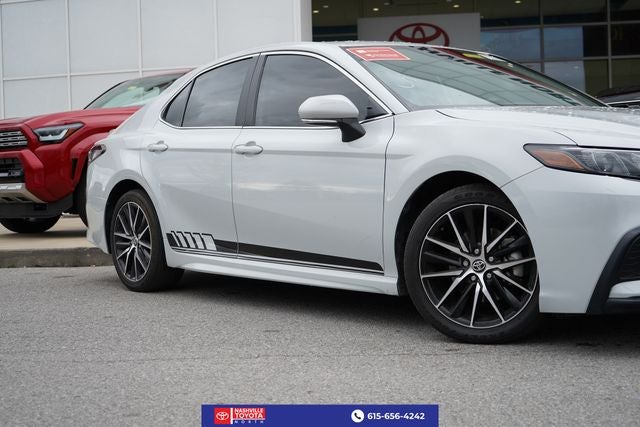 2023 Toyota Camry Hybrid SE