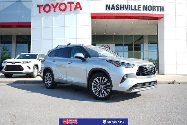2022 Toyota Highlander Hybrid Platinum