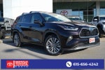 2022 Toyota Highlander Hybrid Platinum