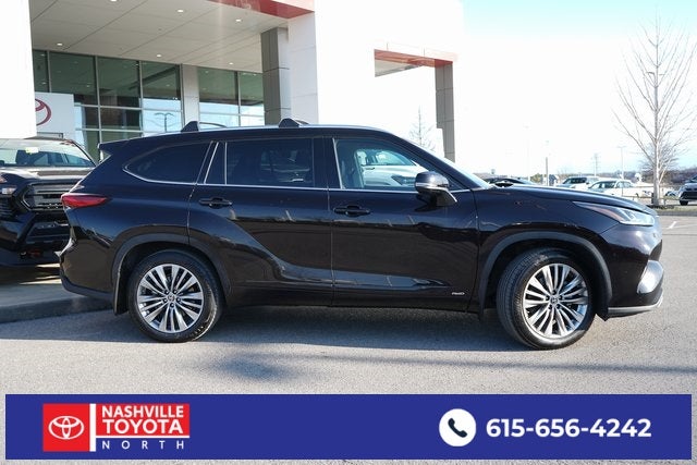 2022 Toyota Highlander Hybrid Platinum