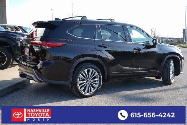 2022 Toyota Highlander Hybrid Platinum