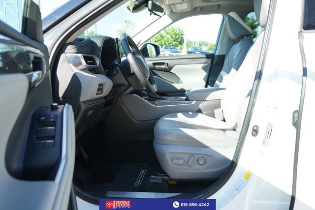 2024 Toyota Highlander Hybrid Platinum