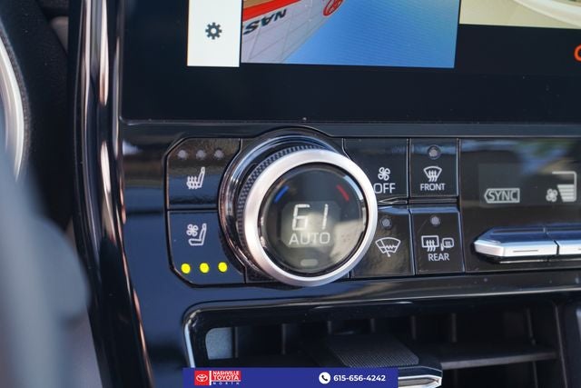 2024 Toyota Highlander Hybrid Platinum