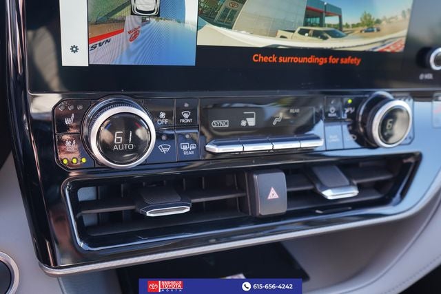 2024 Toyota Highlander Hybrid Platinum