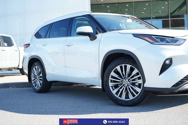 2024 Toyota Highlander Hybrid Platinum