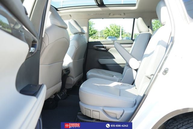 2024 Toyota Highlander Hybrid Platinum