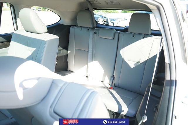 2024 Toyota Highlander Hybrid Platinum