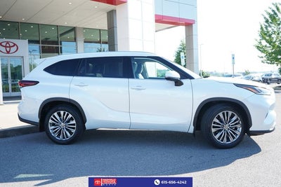 2024 Toyota Highlander Hybrid Platinum