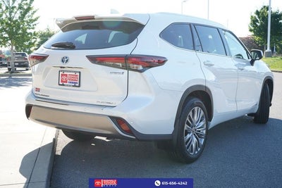 2024 Toyota Highlander Hybrid Platinum