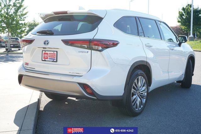 2024 Toyota Highlander Hybrid Platinum