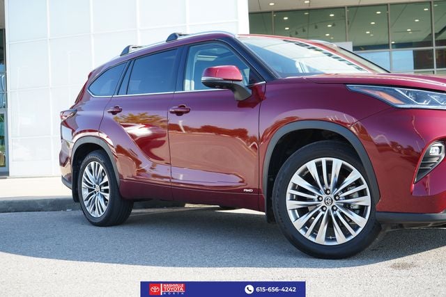 2026 Toyota Highlander Hybrid Platinum