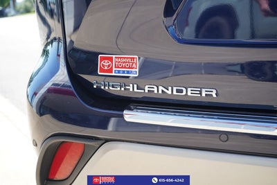 2022 Toyota Highlander Hybrid Platinum