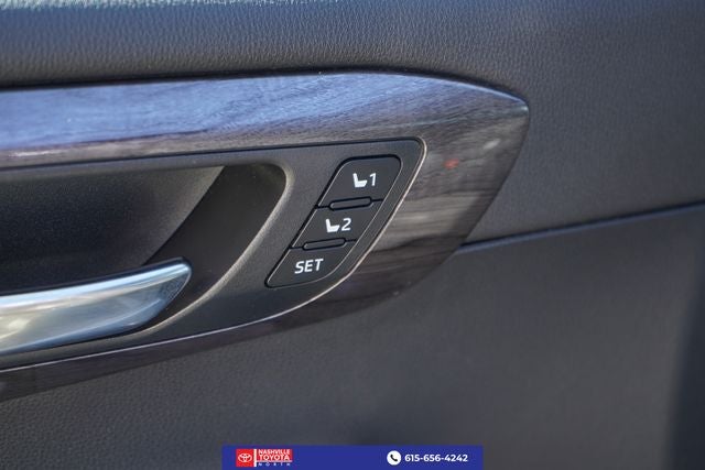 2022 Toyota Highlander Hybrid Platinum
