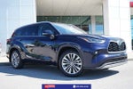 2022 Toyota Highlander Hybrid Platinum