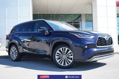 2022 Toyota Highlander Hybrid Platinum