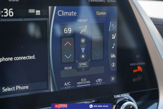 2022 Toyota Highlander Hybrid Platinum