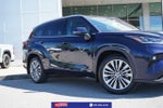 2022 Toyota Highlander Hybrid Platinum
