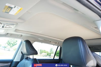 2022 Toyota Highlander Hybrid Platinum