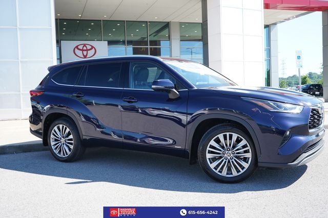 2022 Toyota Highlander Hybrid Platinum