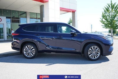 2022 Toyota Highlander Hybrid Platinum