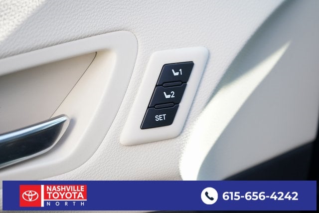 2023 Toyota Sienna Platinum 7 Passenger