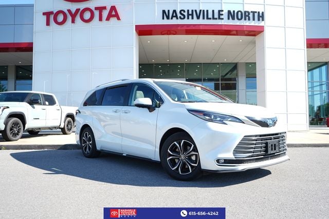 2025 Toyota Sienna Platinum 7 Passenger