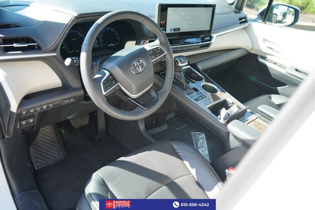 2025 Toyota Sienna Platinum 7 Passenger