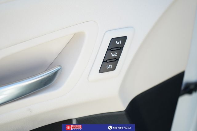 2025 Toyota Sienna Platinum 7 Passenger