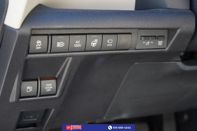2025 Toyota Sienna Platinum 7 Passenger