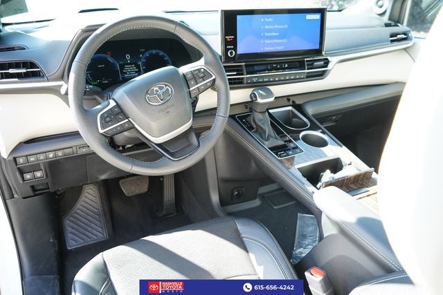 2025 Toyota Sienna Platinum 7 Passenger