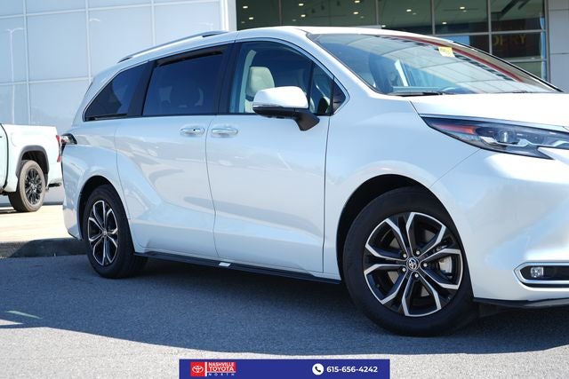 2025 Toyota Sienna Platinum 7 Passenger