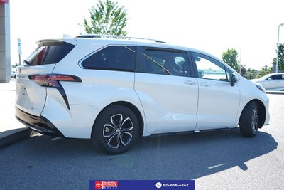 2025 Toyota Sienna Platinum 7 Passenger