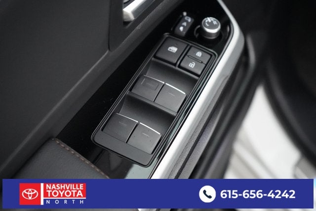 2025 Toyota Sienna Platinum 7 Passenger