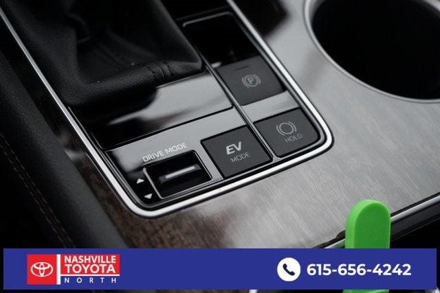 2025 Toyota Sienna Platinum 7 Passenger