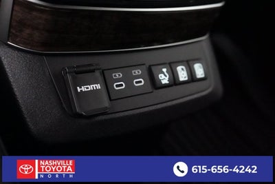 2025 Toyota Sienna Platinum 7 Passenger