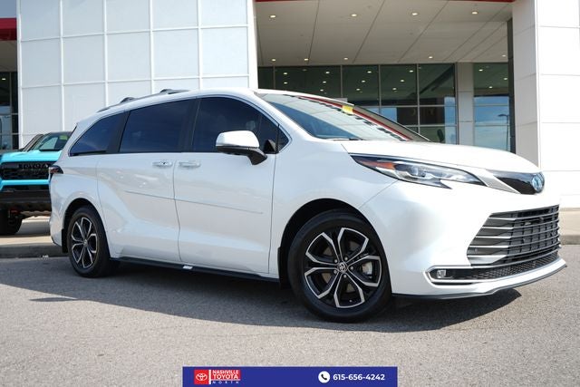 2025 Toyota Sienna Platinum 7 Passenger