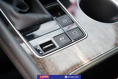 2025 Toyota Sienna Platinum 7 Passenger