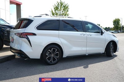 2025 Toyota Sienna Platinum 7 Passenger