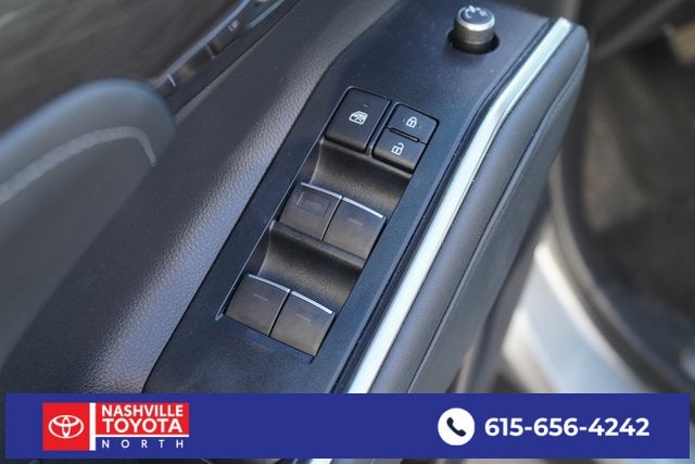 2022 Toyota Highlander Hybrid Platinum