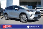 2022 Toyota Highlander Hybrid Platinum