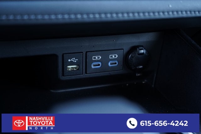 2022 Toyota Highlander Hybrid Platinum