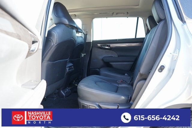 2022 Toyota Highlander Hybrid Platinum