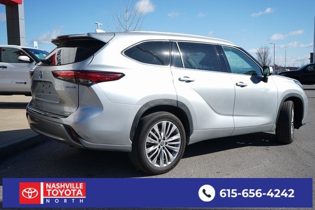 2022 Toyota Highlander Hybrid Platinum