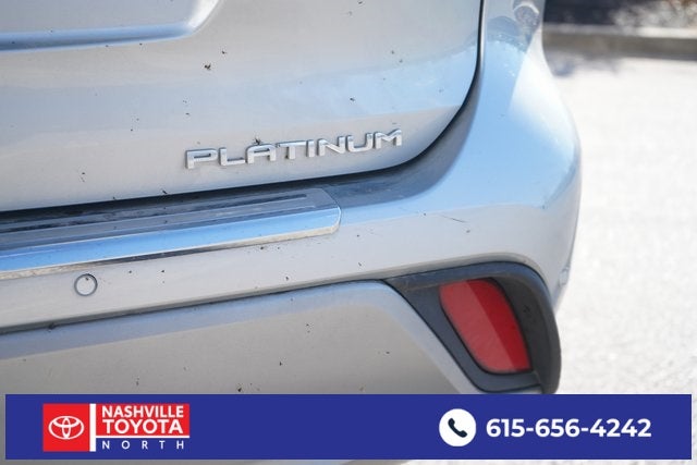 2022 Toyota Highlander Hybrid Platinum