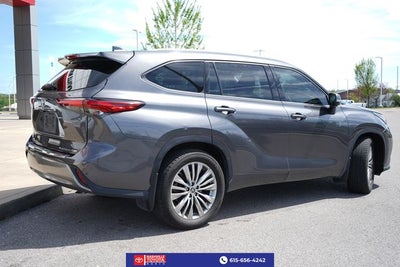 2022 Toyota Highlander Platinum