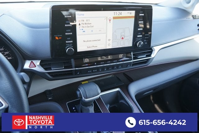 2023 Toyota Sienna XLE