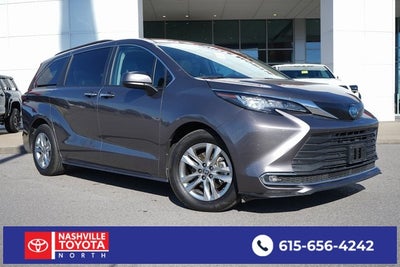 2023 Toyota Sienna XLE