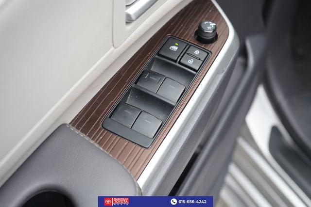 2023 Toyota Sienna XLE 8 Passenger