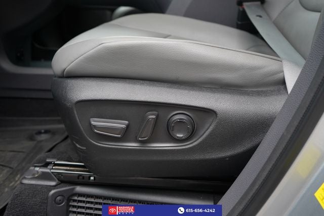 2023 Toyota Sienna XLE 8 Passenger